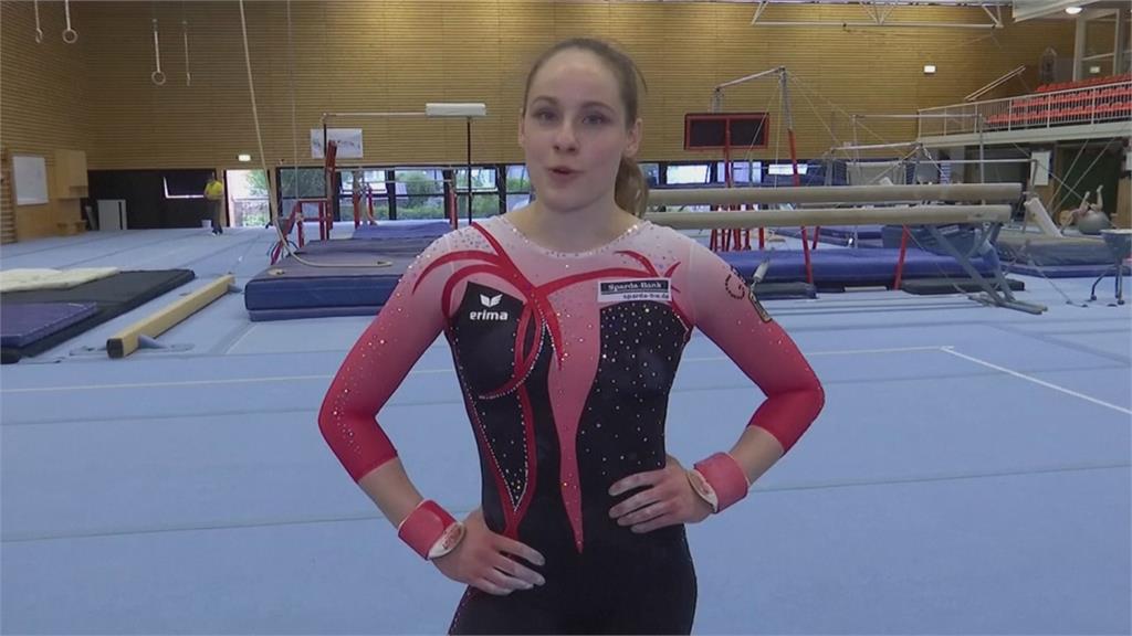 21歲德國體操女將沃絲　喜穿全身包覆體操服