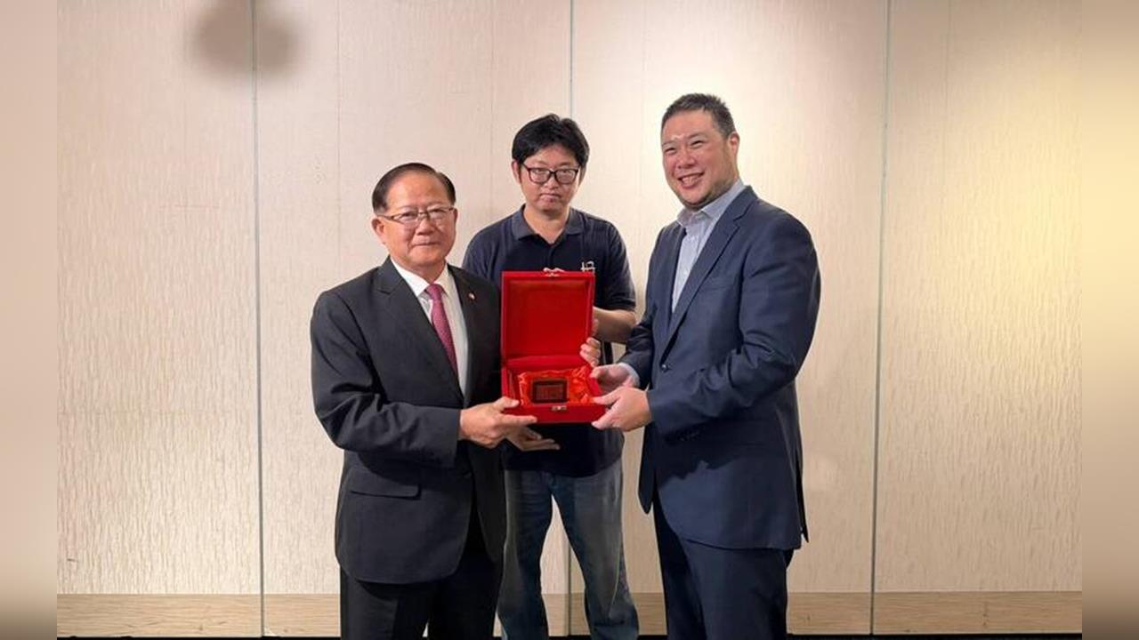 籃球／正式交棒！辜家「第四代」辜公怡正式就任籃協理事長  李一中回鍋擔任秘書長