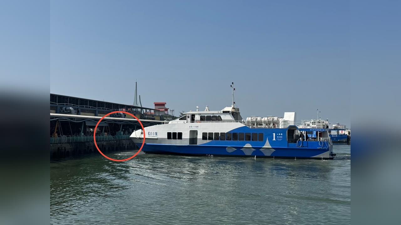 快新聞／東港船隻衝河岸餐廳！民眾嚇到送醫