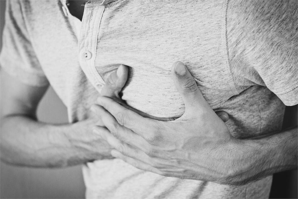 年僅28歲、身形纖瘦竟「心肌梗塞」！   醫曝背後風險