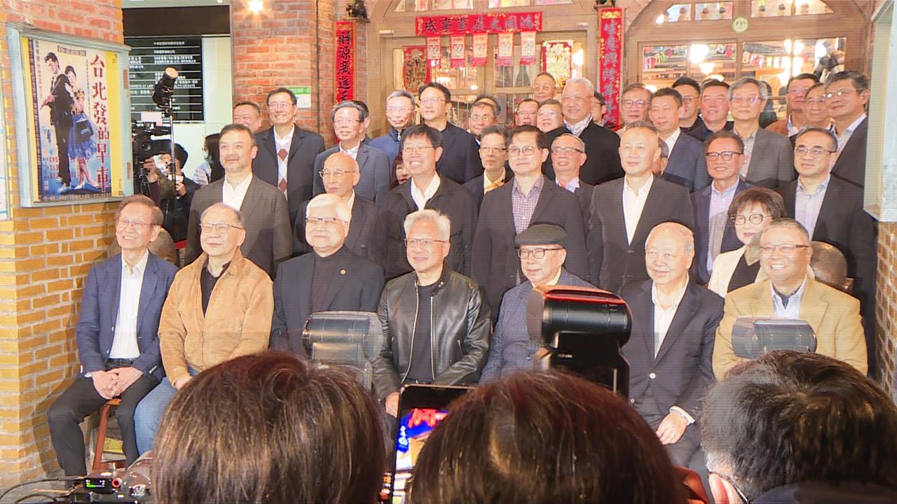 農曆封關前+美股利空襲擊 台股開盤重挫逾600點 科技族群一片綠