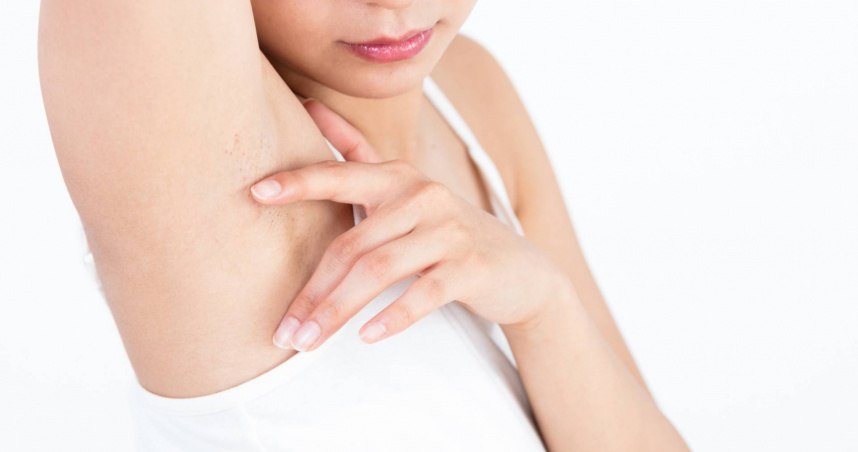 藥膏不是抹越多越好！皮膚科醫師揭「厚敷」恐怖後果　列3警訊