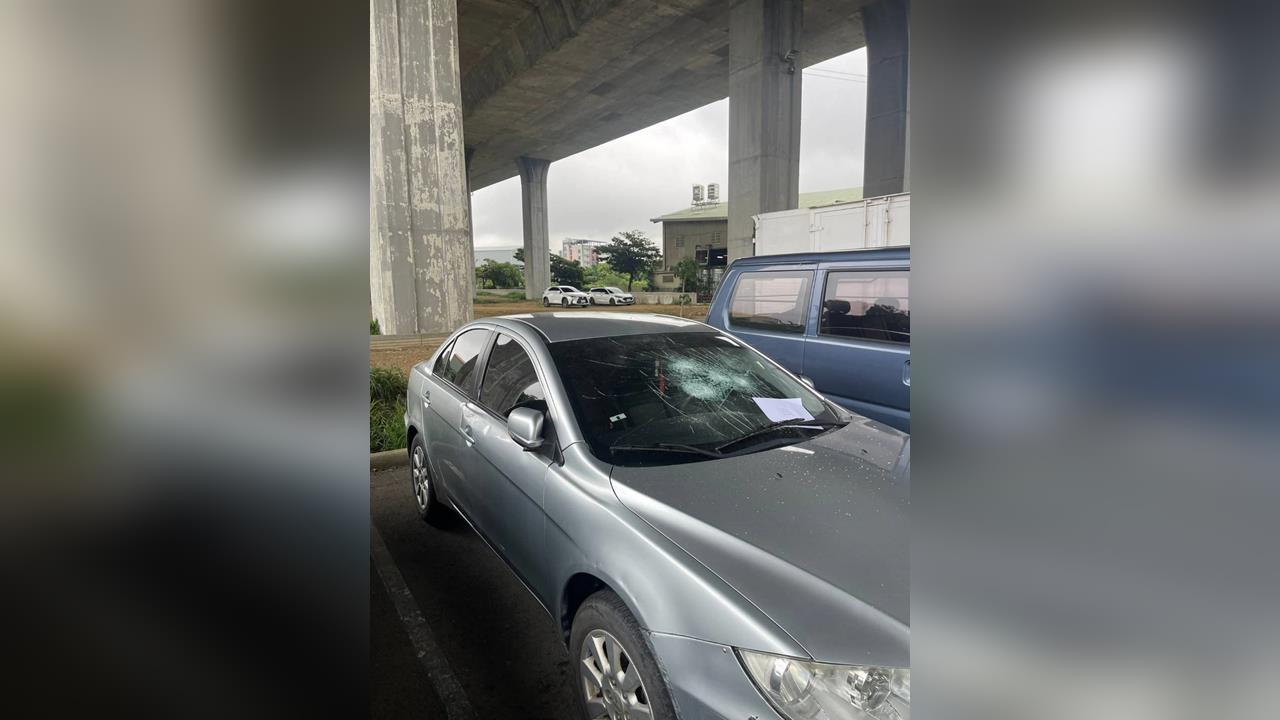 隨機砸１１車還縱火燒親姊家　毒品前科犯「疑家庭糾紛」失控