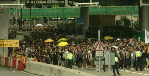 影／上萬港人集結九龍反送中 鎮暴警察嚴陣戒備