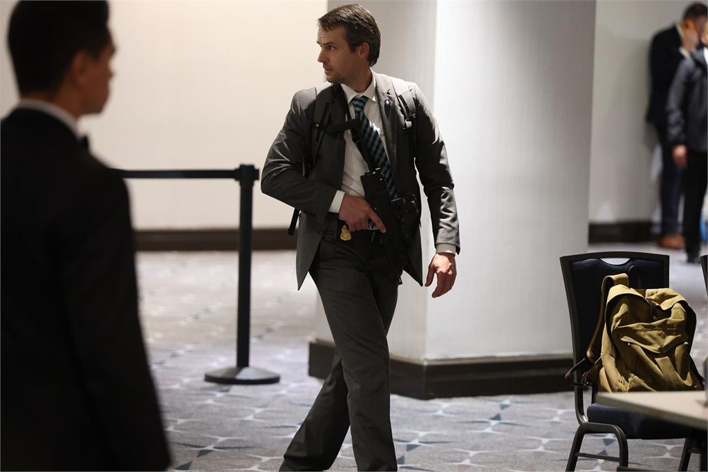 【有片】白宮晚宴爆槍擊未遂！川普成攻擊目標　稱「不影響對伊朗作戰」