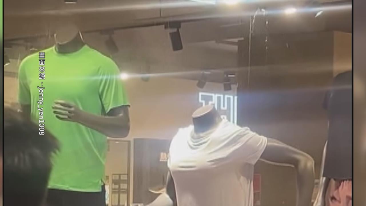 水管破裂釀禍　台南百貨店家天花板漏水　宛如瀑布