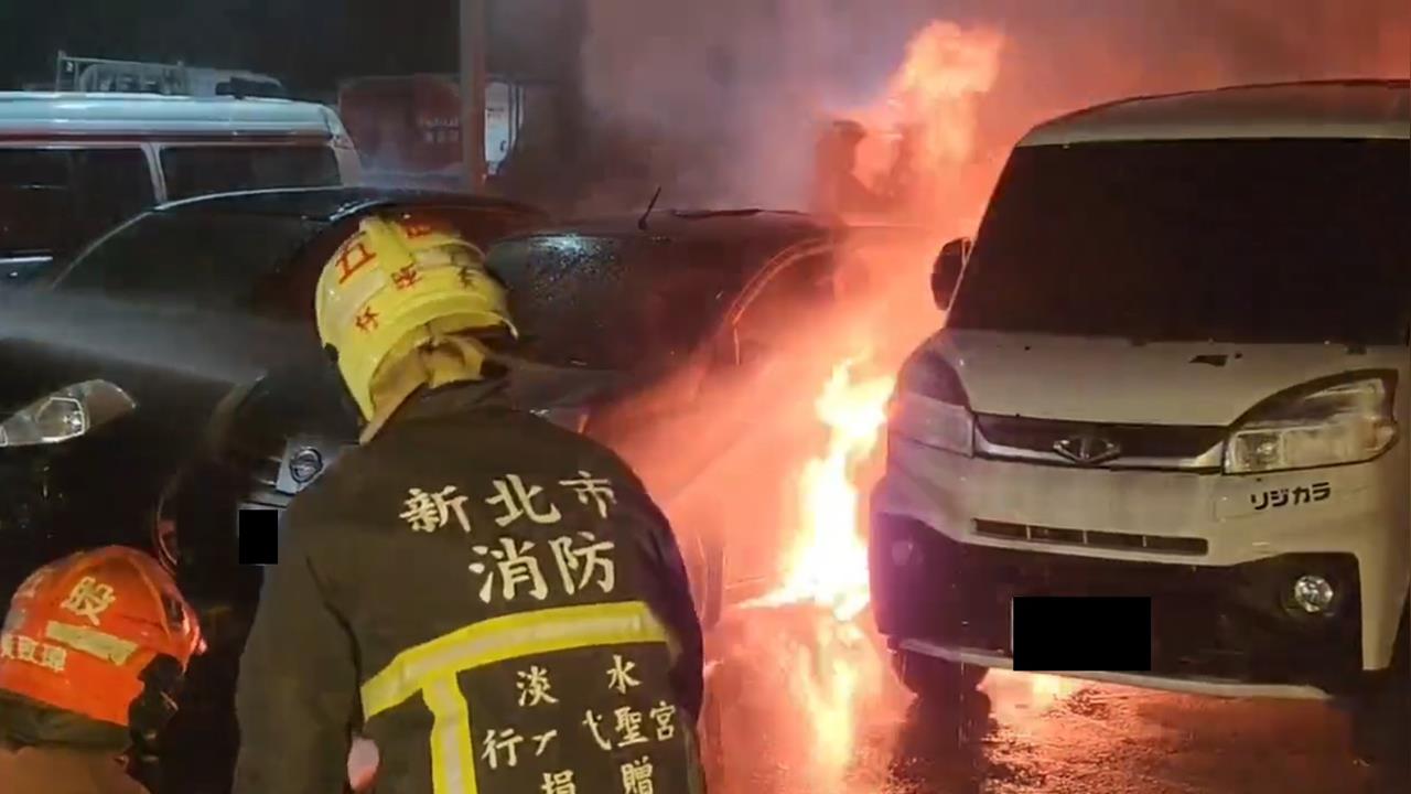 快新聞／暗夜惡火！新北五股停車場1貨車起火　6車慘遭波及