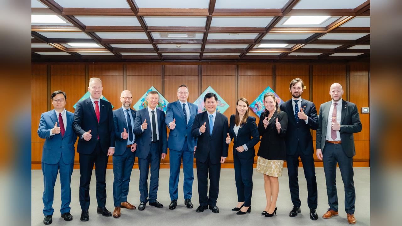 快新聞／立陶宛等歐洲七國議員來訪　林佳龍：台灣是全球可信賴夥伴