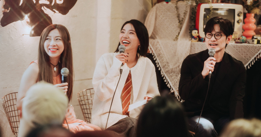 洪佩瑜偷偷爬進錄音室 聽到徐佳瑩歌聲感動落淚