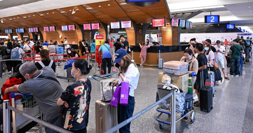 美籍男來台觀光「身無分文」 機場超商偷泡麵餅乾遭航警送辦