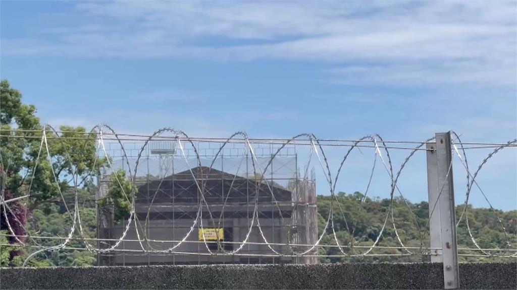 陸軍586旅營區工安意外　2工人從6米高鷹架墜地