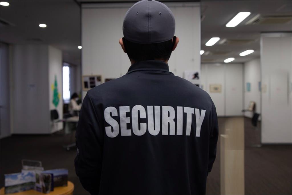 保全性侵房仲他問「物業不能控制素質」？內行曝社區心態成關鍵