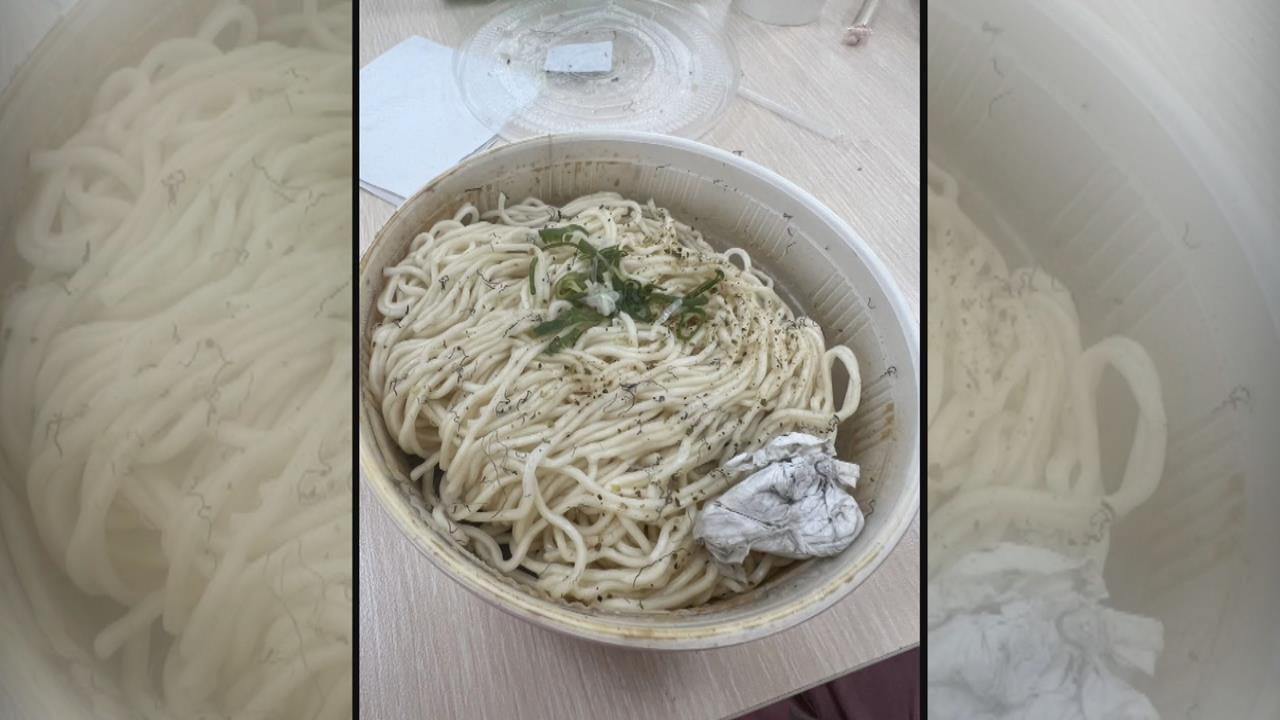 哪來的? 外送餐點驚見「衛生紙、不明黑色細絲」