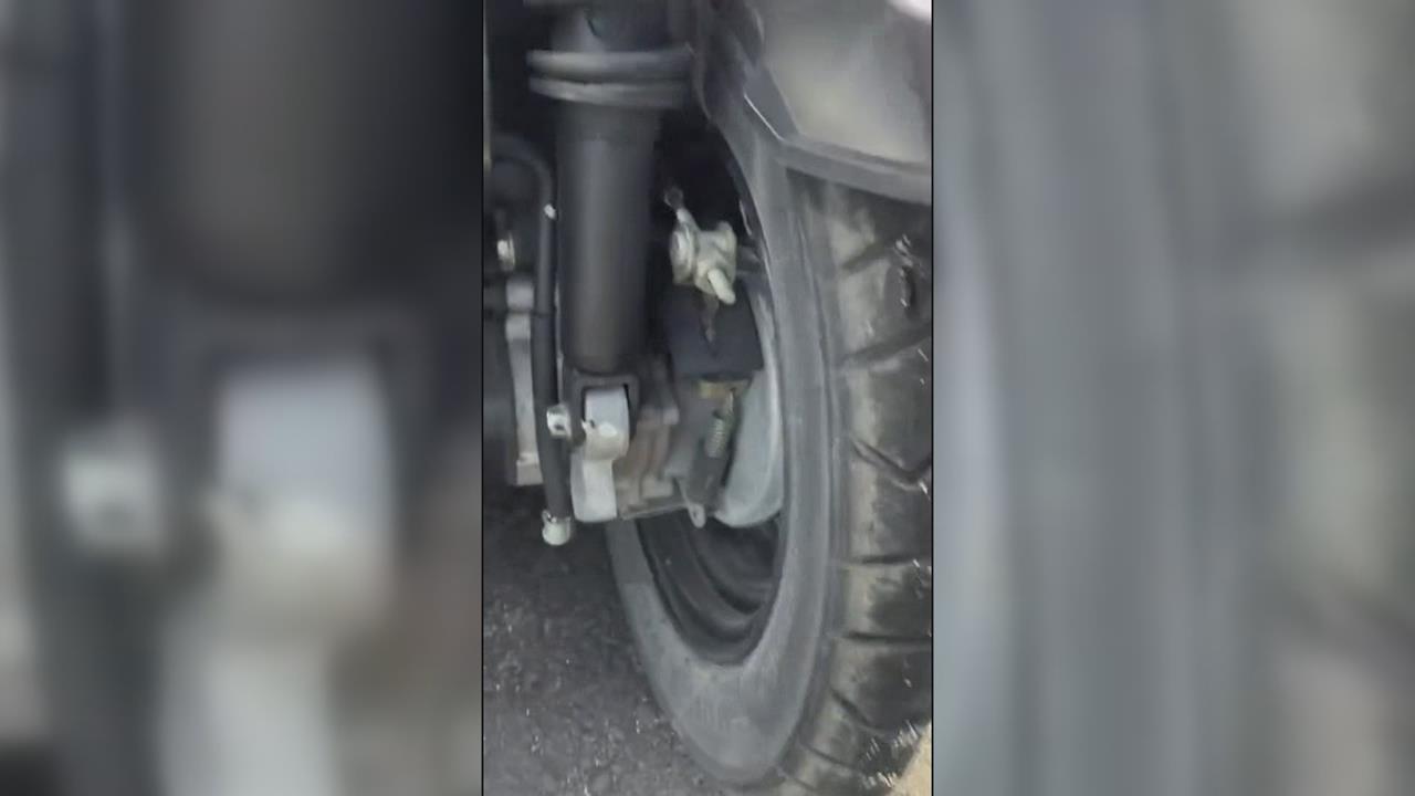 小琉球業者控機車"被騎到燒胎" 遊客否認.拒賠