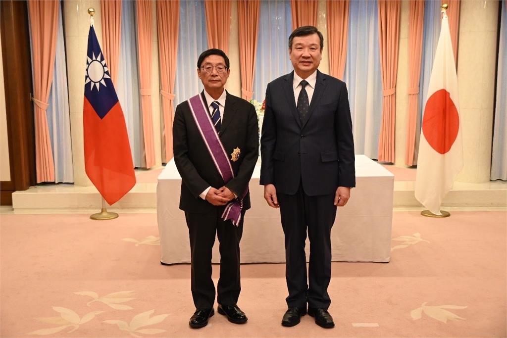 快新聞／日本前駐南非大使牛尾滋對台灣堅定支持！　外交部贈勳表彰