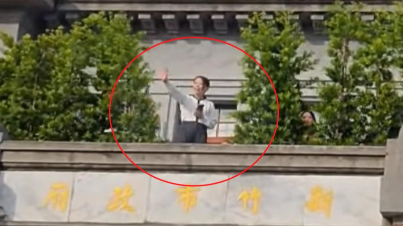 新竹中元城隍祭"夯枷解厄"遶境 高虹安站高台觸禁忌