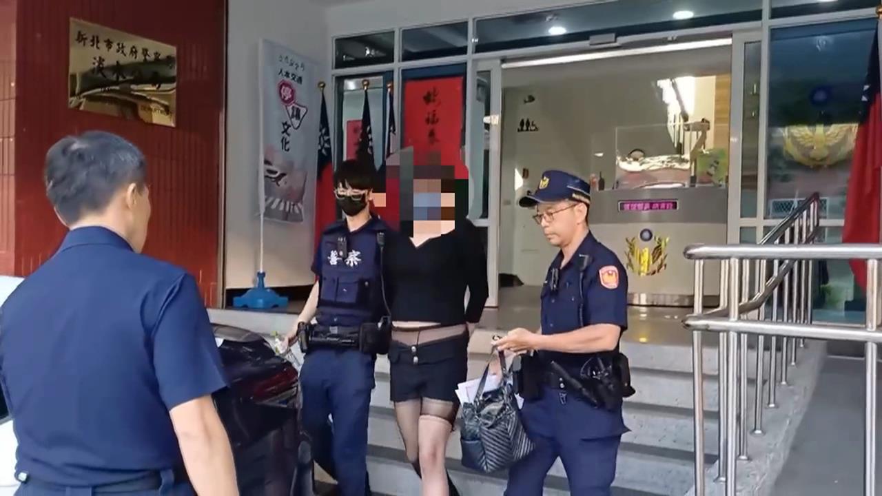 女乘客沒錢付車資運將報警　按壓指紋揭「男兒身」通緝犯