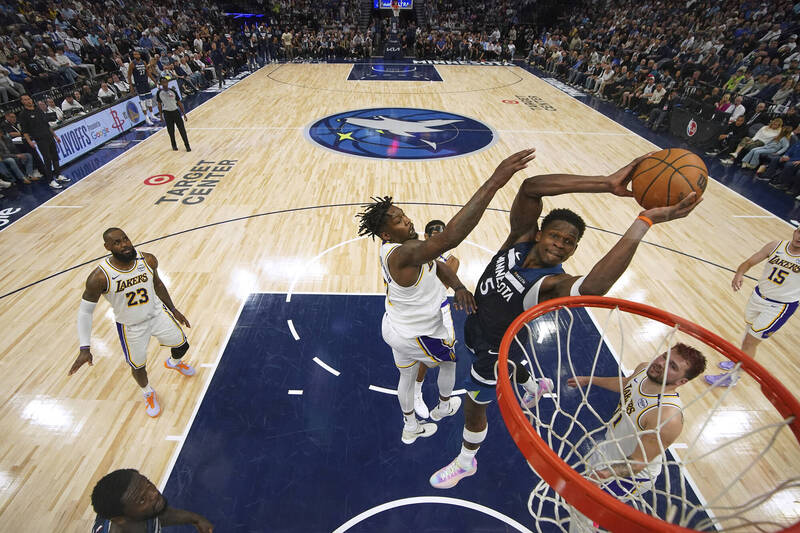 NBA(影)／「詹皇」失誤湖人瀕臨出局！灰狼愛德華茲狂飆43分取聽牌優勢