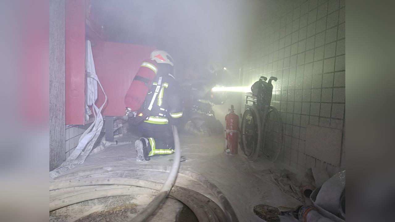 快新聞/還原詹能傑殉職關鍵!火場共用面罩氧氣瞬間剩10bar 義消急喊「共生」