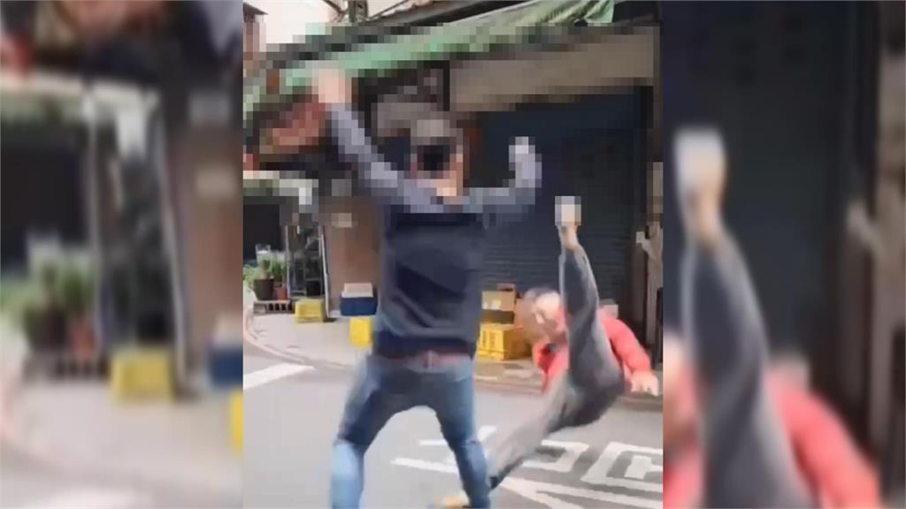 紅衣男飆髒話叫囂狠踹攻擊　結局躺地「喔喔喔」叫