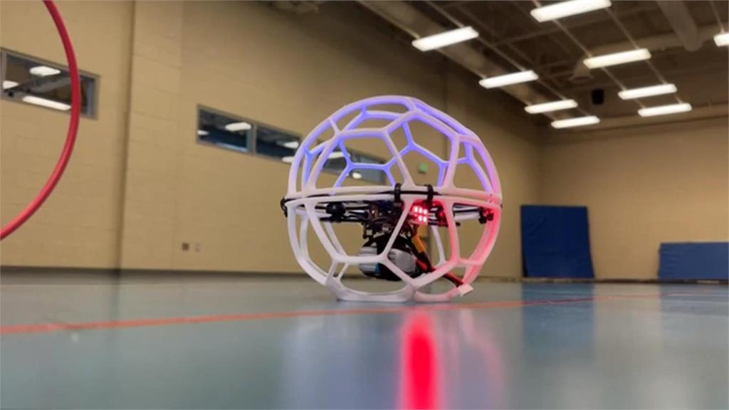 美國加州「學術無人機世足賽」　學生合作共同寫程式