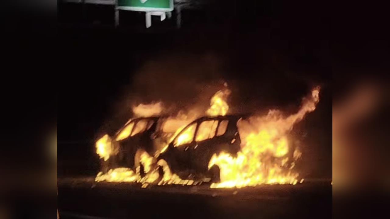 快新聞／國3台中霧峰段5車追撞火燒車！烈焰沖天釀2傷　車流回堵3公里