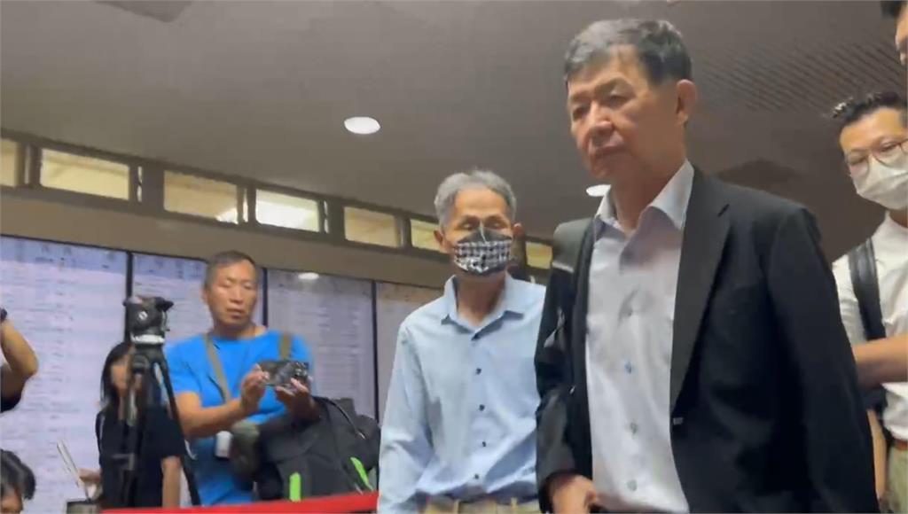 快新聞/彭振聲愛妻墜樓輕生 柯前攝影官批民眾黨操作:先前還想甩鍋