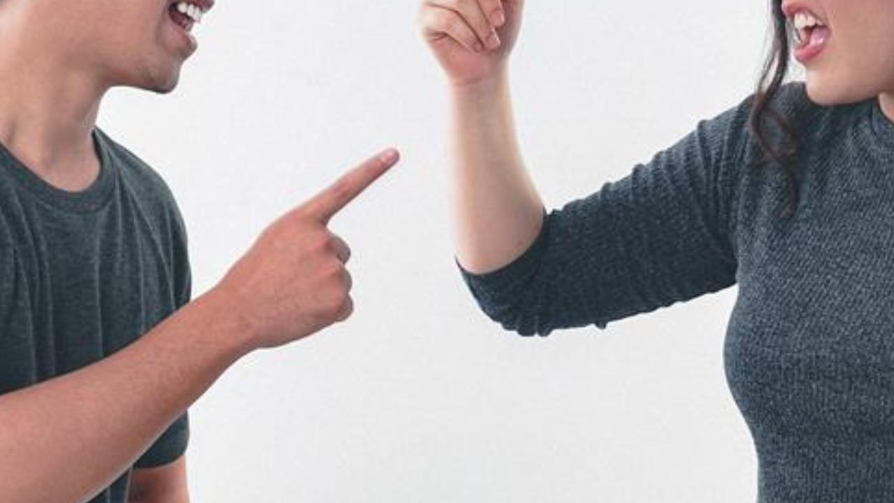 台女網紅拒AA制「嗆男生要付錢阿」愛計較不用在一起!遭炎上「曬新片滅火」又被罵