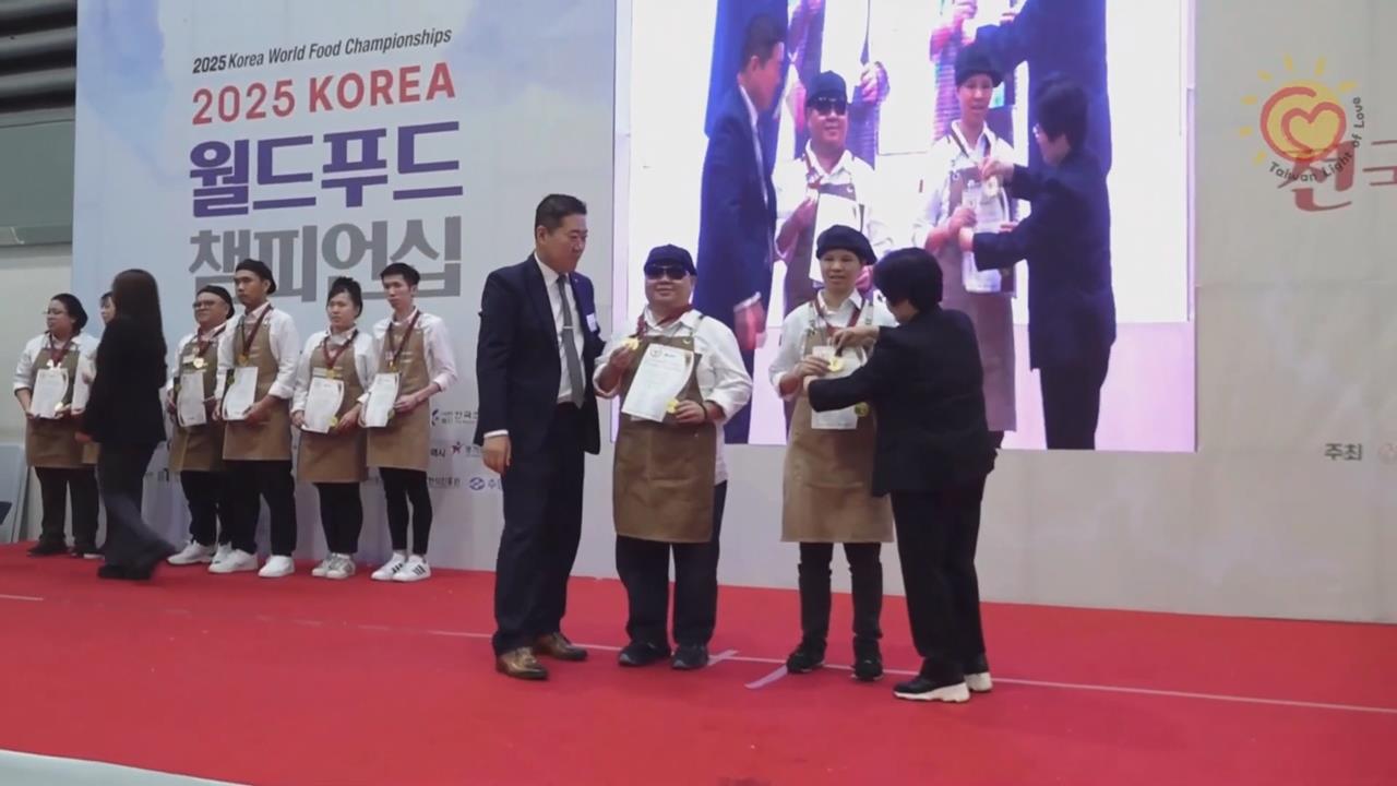 靠手沖咖啡發光　視障咖啡師獲國際創意咖啡大賽金獎