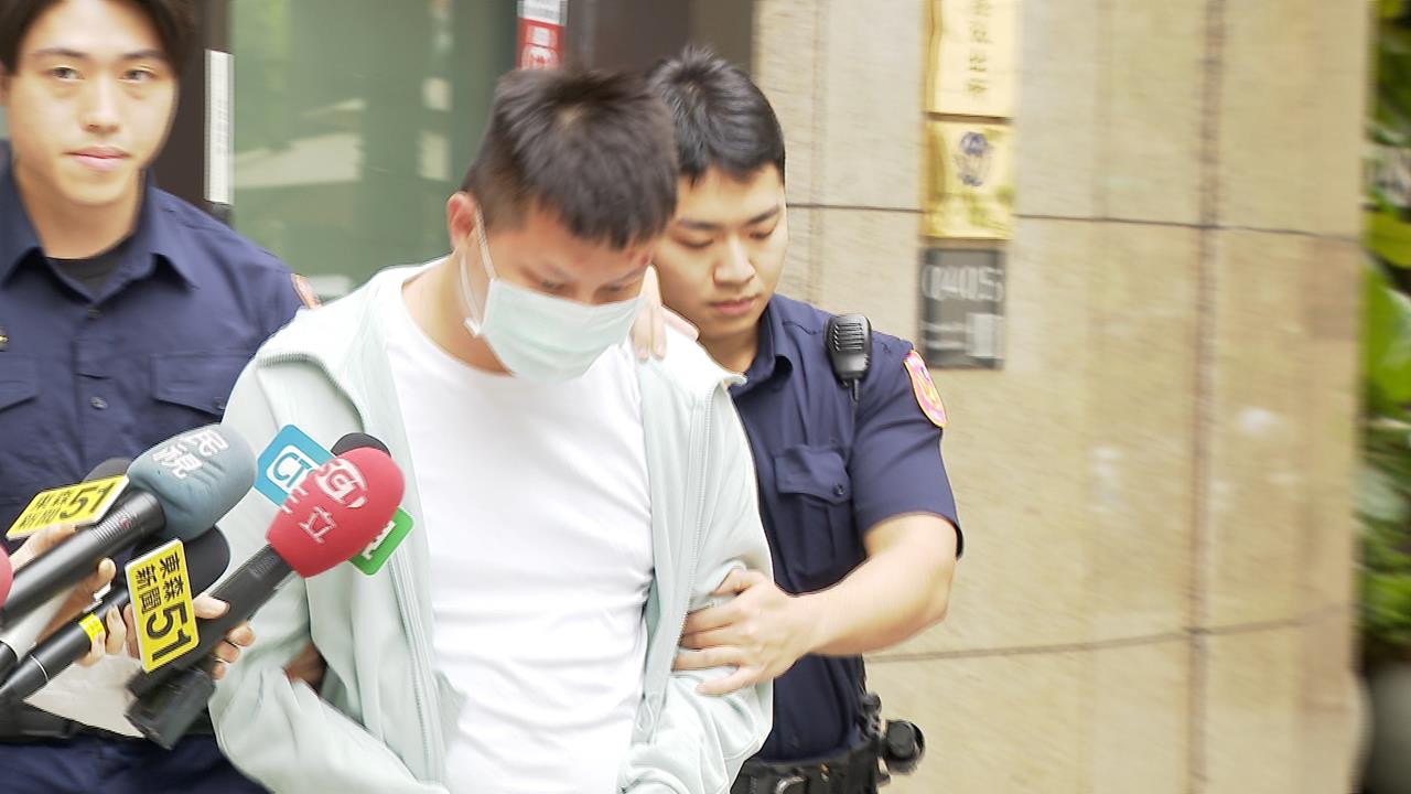 借超跑帥一波! 酒駕男載女友遇路檢迴轉卡路中