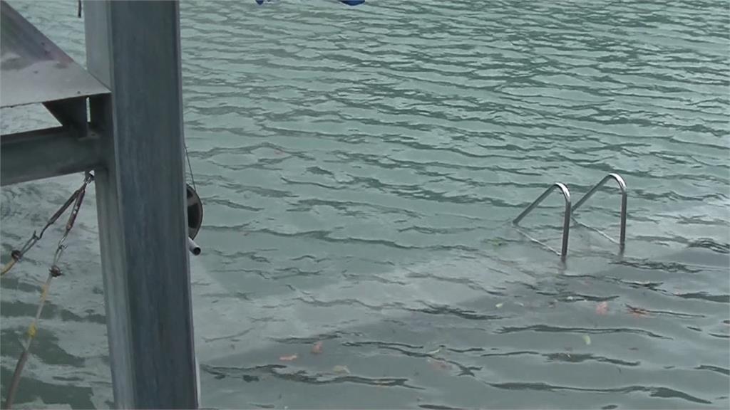 台東湧泉運動公園遭水吞噬 泳池整個被淹掉
