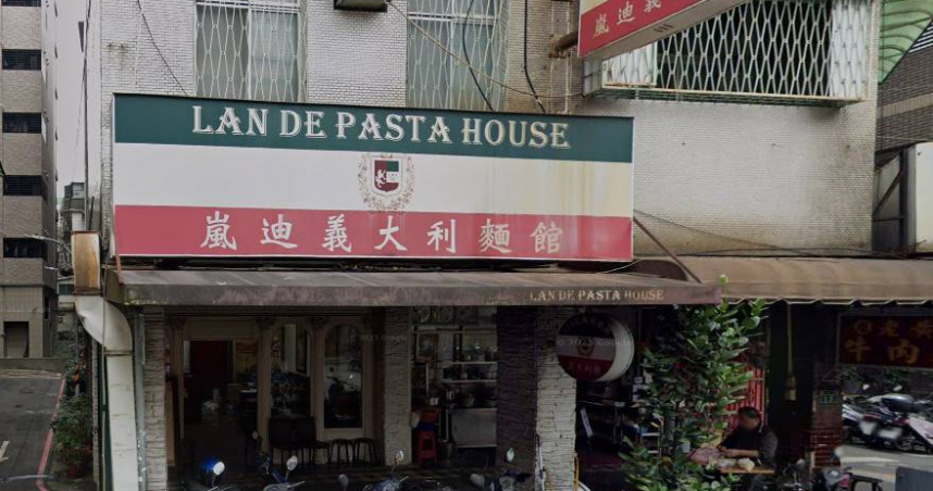 連鎖義大利麵爆食安危機！顧客連2天吃到蟑螂　衛生局查出2缺失
