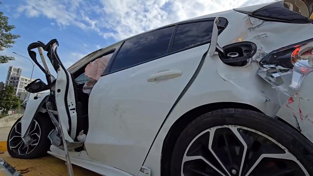 國1楊梅休息站出事！　男疑用輔助駕駛「分心」連撞5車