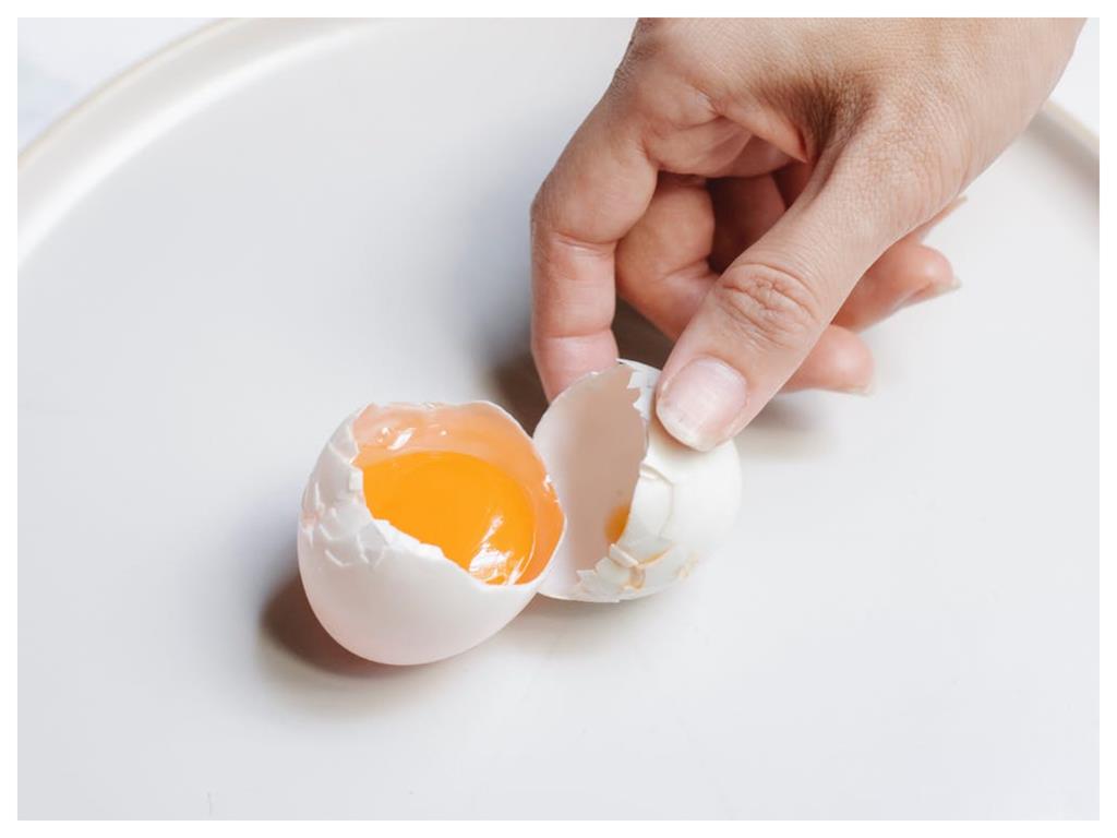 水煮蛋怎煮？5步驟把握「熱→冷→冷」蛋、殼自動分離