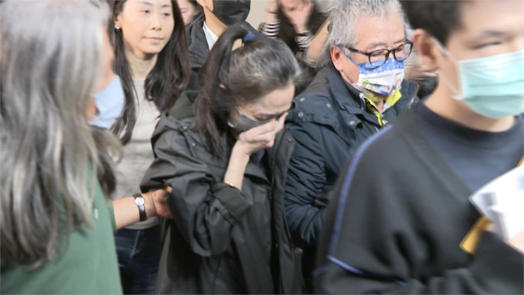 快新聞／應曉薇疑有雙重國籍　林亮君轟：欺騙選民！14年3000萬薪水全吐出來