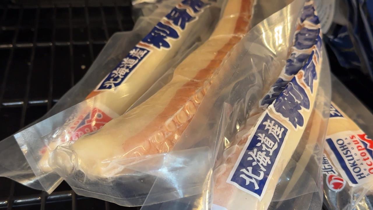 生鮮超市日本生食級章魚腳爆「改標販售」　衛生局派員稽查　店家澄清「沒過期」