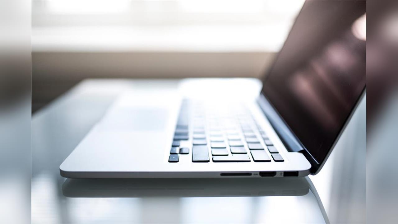 快新聞／比iPhone17還親民？傳蘋果2萬多元低價版MacBook上半年登場