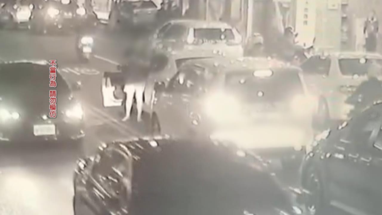 台中「海神」疑鬼切遭喇叭提醒　竟擋路又擋車與後方駕駛爆口角