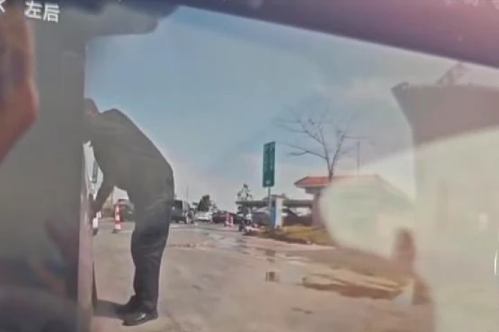 快新聞／赴中注意！開車停休息站上廁所　輪胎竟遭汽修店員工「持刀割破」險害命