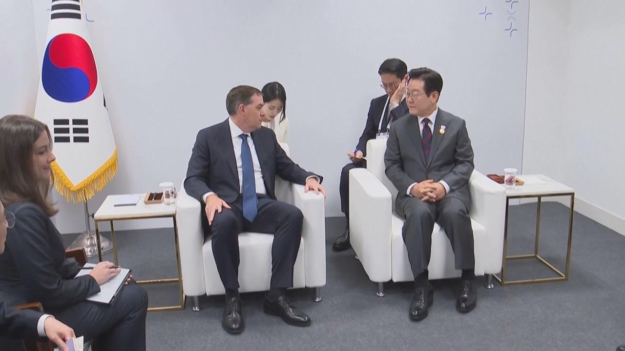 美韓貿易合作多！　白宮發言人IG貼出南韓美妝戰利品