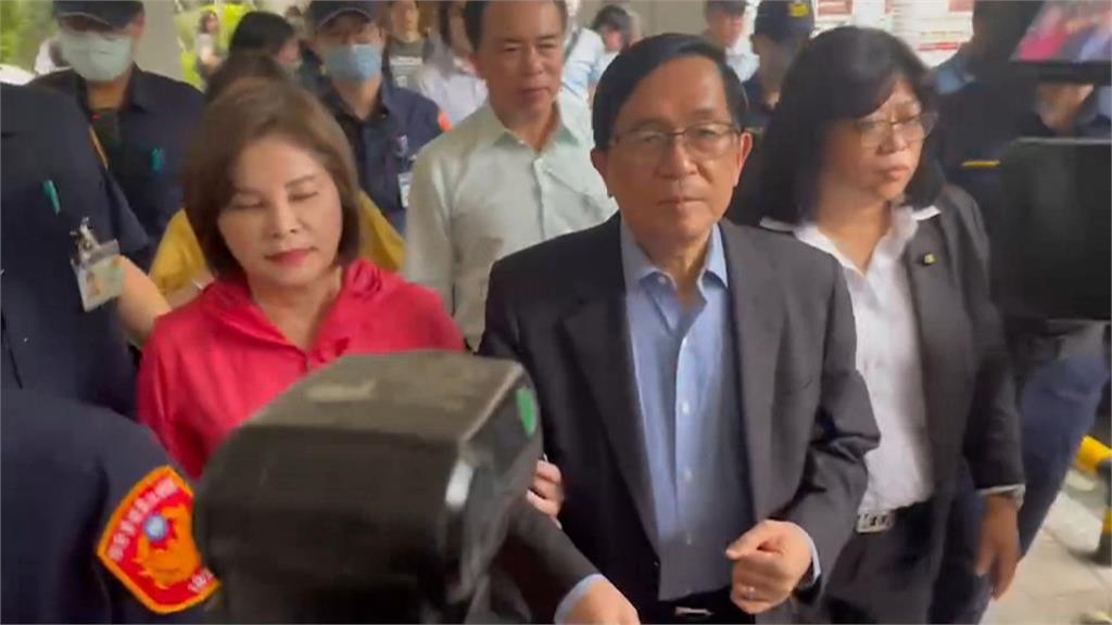 陳水扁一反日常大動作陳情　低調出席「反對修選罷法」研討會