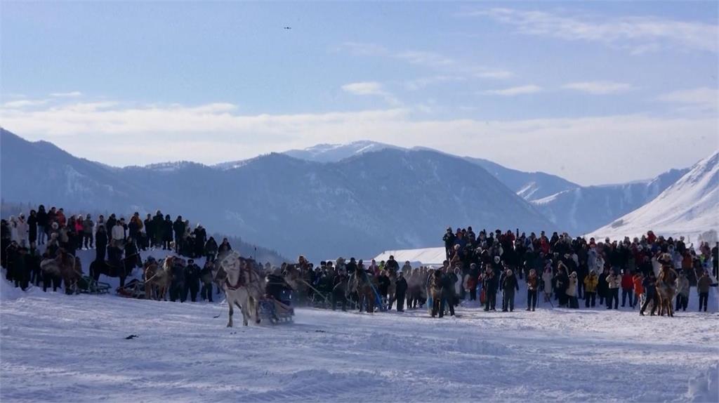 新疆「全亞洲最大滑雪場」　群馬雪上奔騰超壯觀