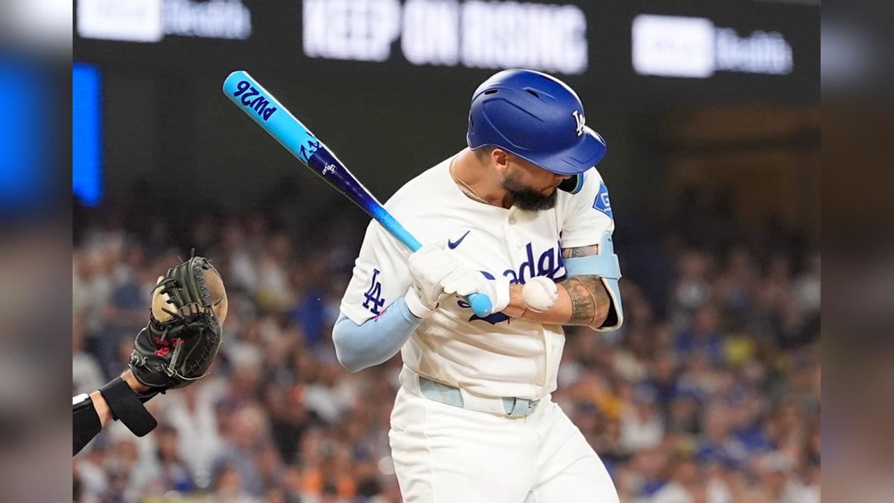 MLB(影)／道奇悲報！明星外野強打挨球吻左手骨折　總ㄟ說話了