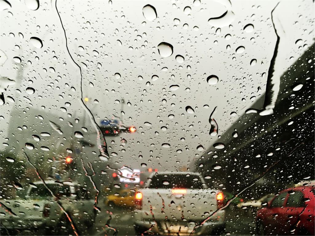 氣象署警示:「3縣市」列大雨特報 午後全台天氣變臉