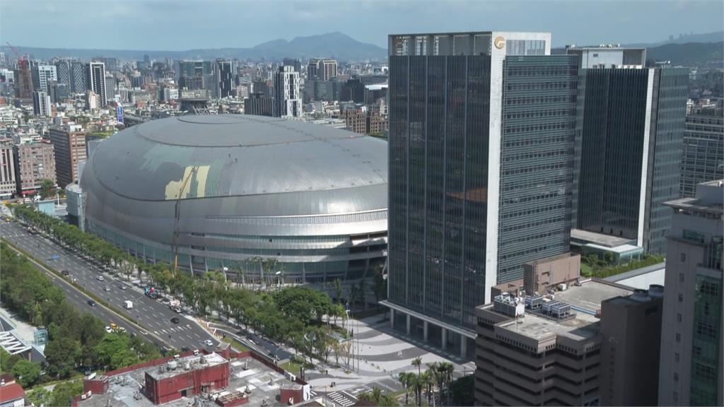 大聯盟專家來了！　場勘大巨蛋讚「很棒的體育館」
