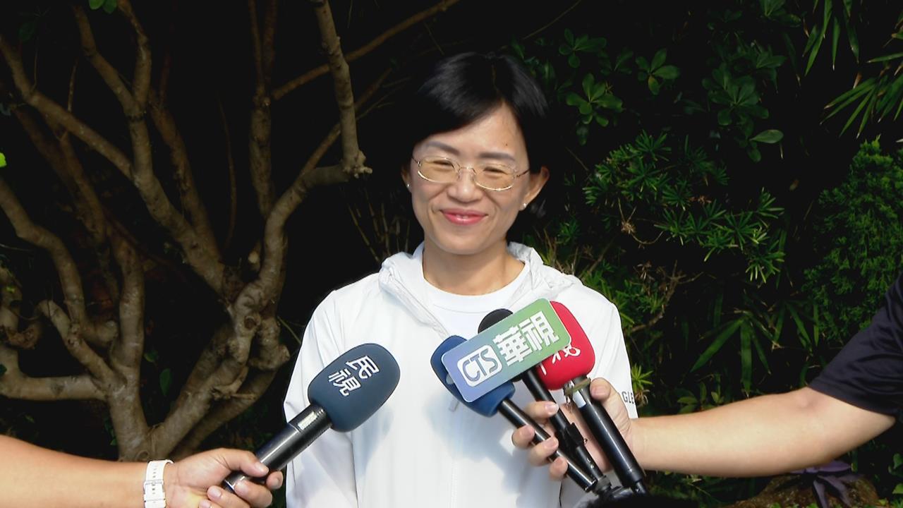 快新聞／川伯故意繞路？竟回「先握手讓她開心」　蘇巧慧聽聞展「迷之微笑」