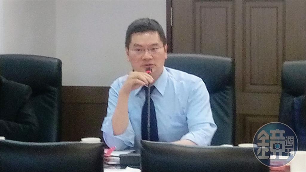 鍾文智落跑案　司法院要拔明星庭長職