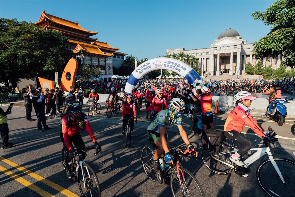 南投世紀百K自行車賽 1500位車友共襄盛舉 車友奮力征服「魔王坡」