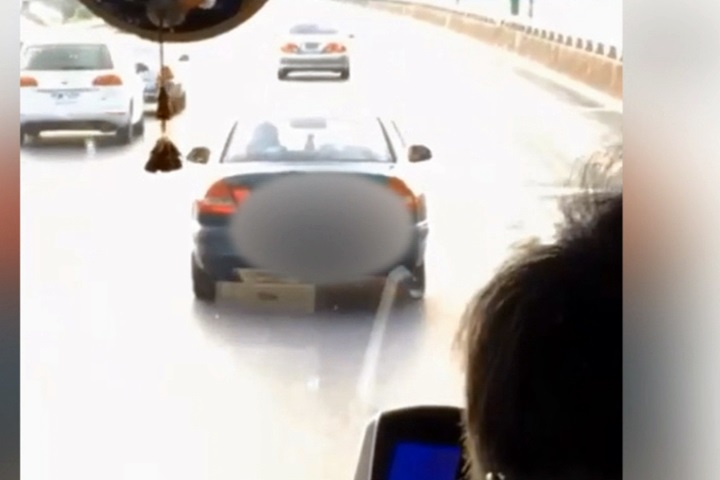 驚恐！自小客國道逼車客運 駕駛乘客慌張報警