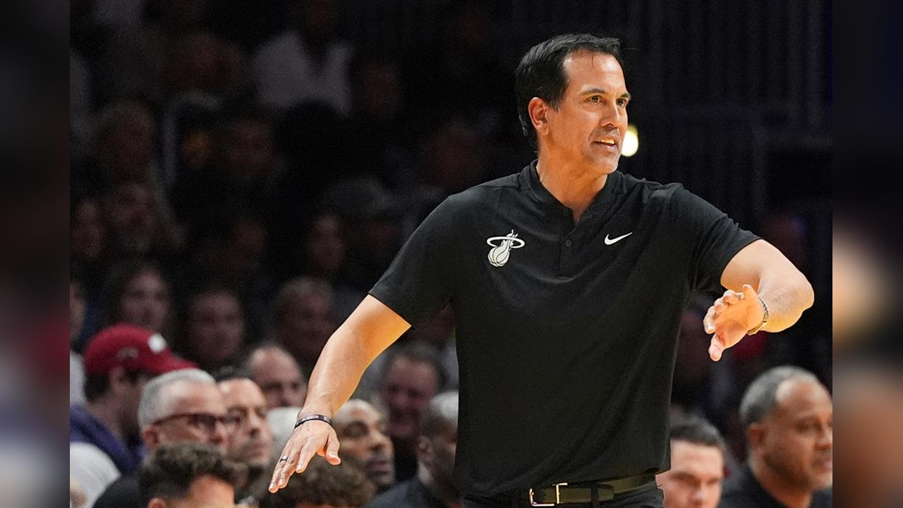 NBA(影)/熱火擊敗公鹿送大禮!總教練史波爾史特拉生涯800勝到手